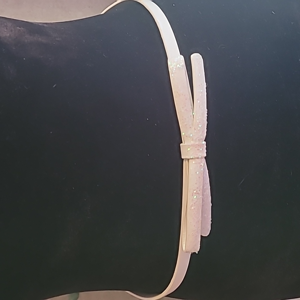 Free with any bundle! Lilly Pulitzer white patent leather belt with bow - Picture 3 of 11